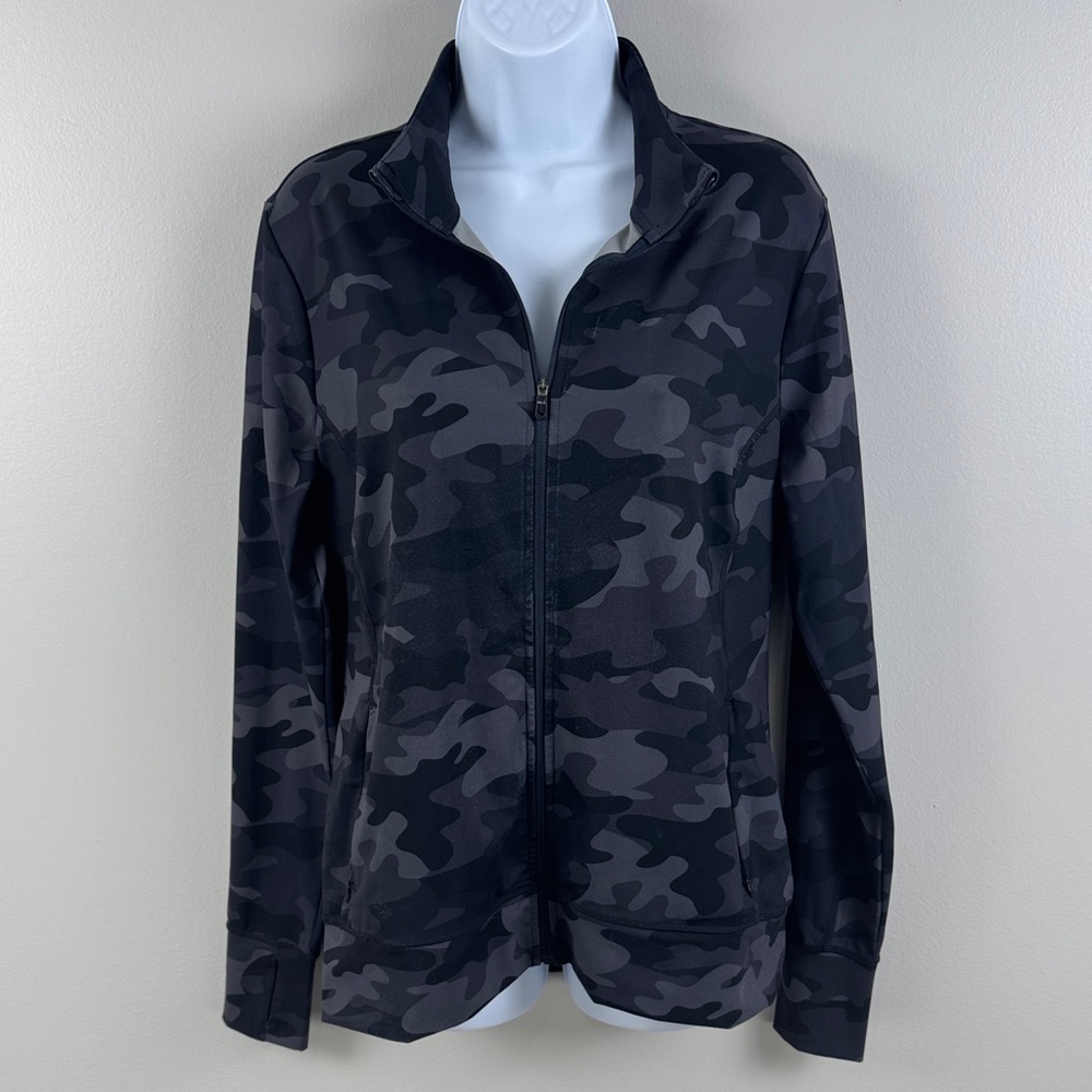 ✨3/$25✨ Lole Black Camo Athletic Jacket - L